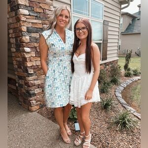 Meet your Posher, Cari